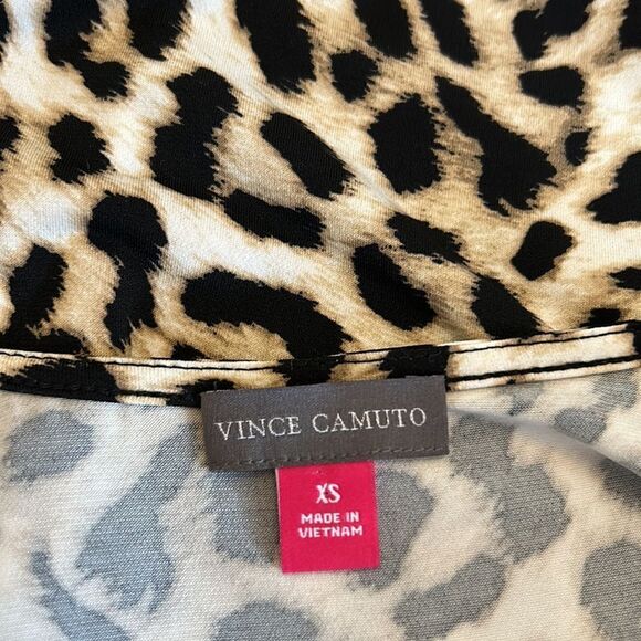 Vince Camuto animal print sleeveless blouse Size XS - Picture 7 of 8